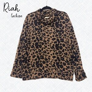 Riah Fashion Leopard Print Knit Top EUC 28" p2p